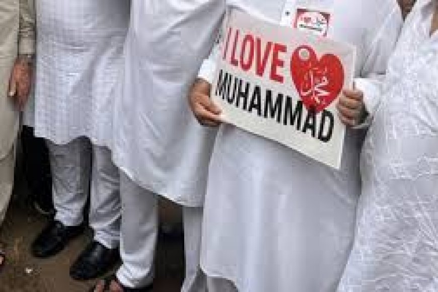 FIR against 7 for pasting ‘I love Muhammad’ posters inside mosque