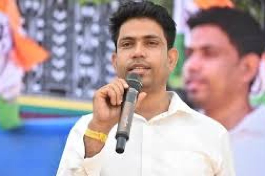 Trinamool Congress leader Jahangir Khan was arrested on "extortion" charges near the India-Nepal border.