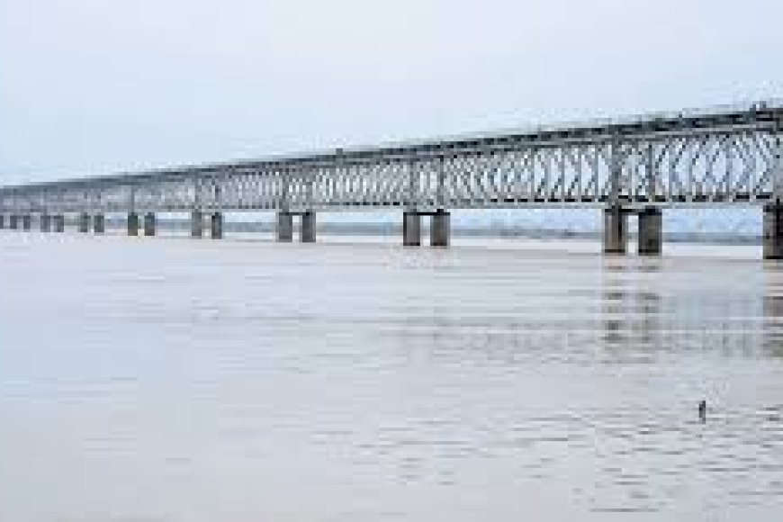 AP on high alert as Godavari in spate