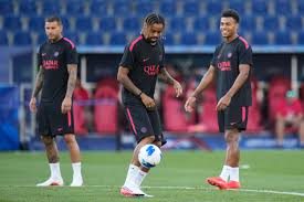 Liverpool reaches agreement with PSG on $166M deal to sign Bradley Barcola, AP sources say