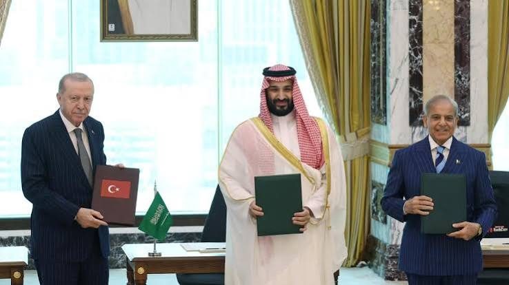 Pakistan, Turkiye vow to defend Saudi Arabia amid Houthi attacks