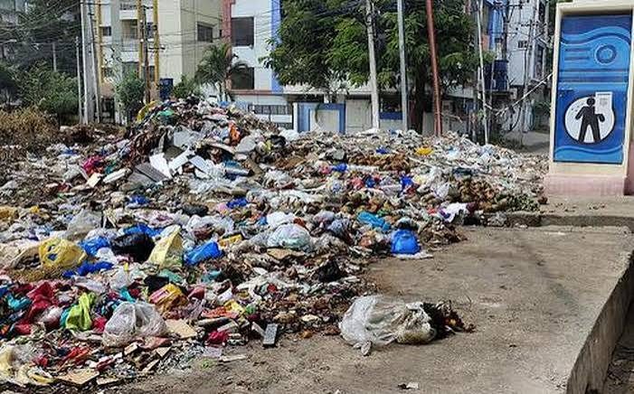 Hyderabad: City markets stink as garbage piles up