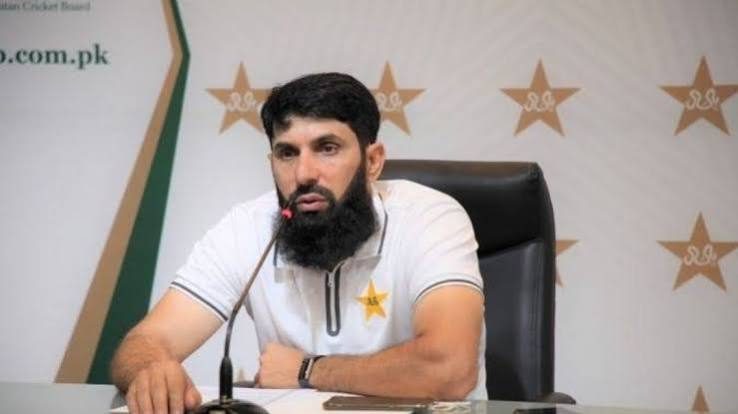 Misbah: Pakistan Treats Foreign, Local Coaches Differently