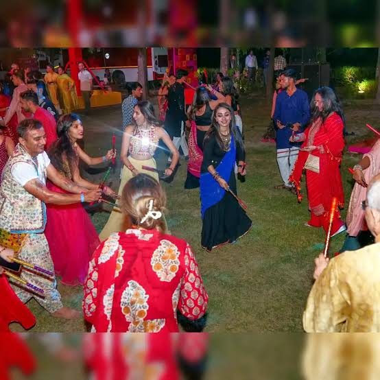VHP bars Muslims from garba, dandiya; issues Aadhaar, tilak guidelines