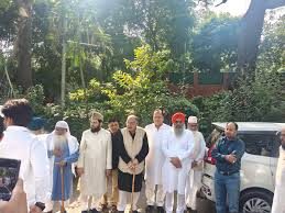 Delhi Police detains MPs protesting demolition of mosques