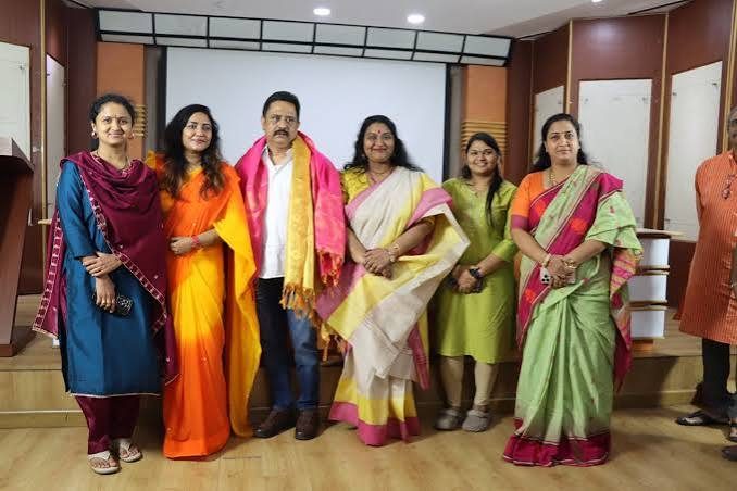 Andhra Pradesh FDC Chairman holds discussions with Telugu TV reps on 24 crafts