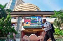 Markets fall in early trade after two days of rally; Sensex falls 460 points