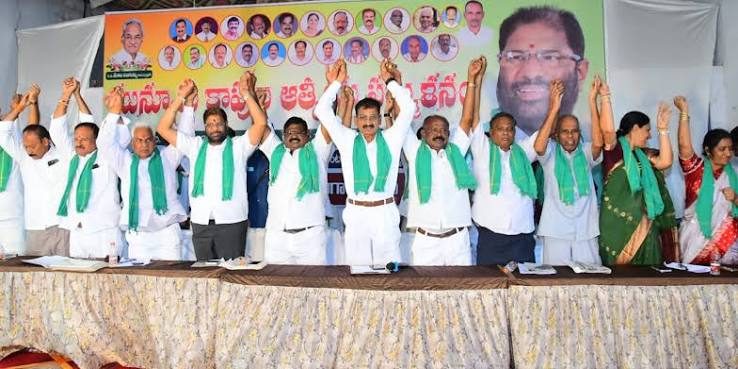 Vaddiraju demands Rs 5,000 cr for Munnuru Kapu Corporation