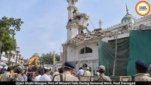 Minaret falls on mosque’s roof during demolition work in Ujjain