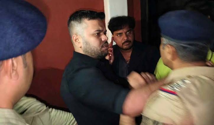 Andhra Pradesh IAS officer, three friends booked at Bengaluru pub